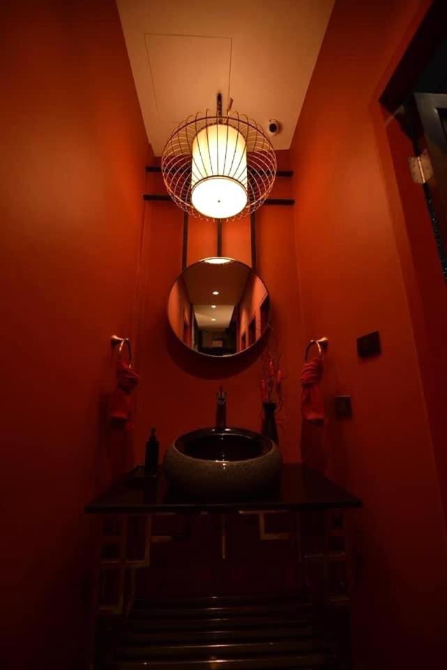 Caiyong Hometel & Cafe'S Studio Bangkok Eksteriør billede